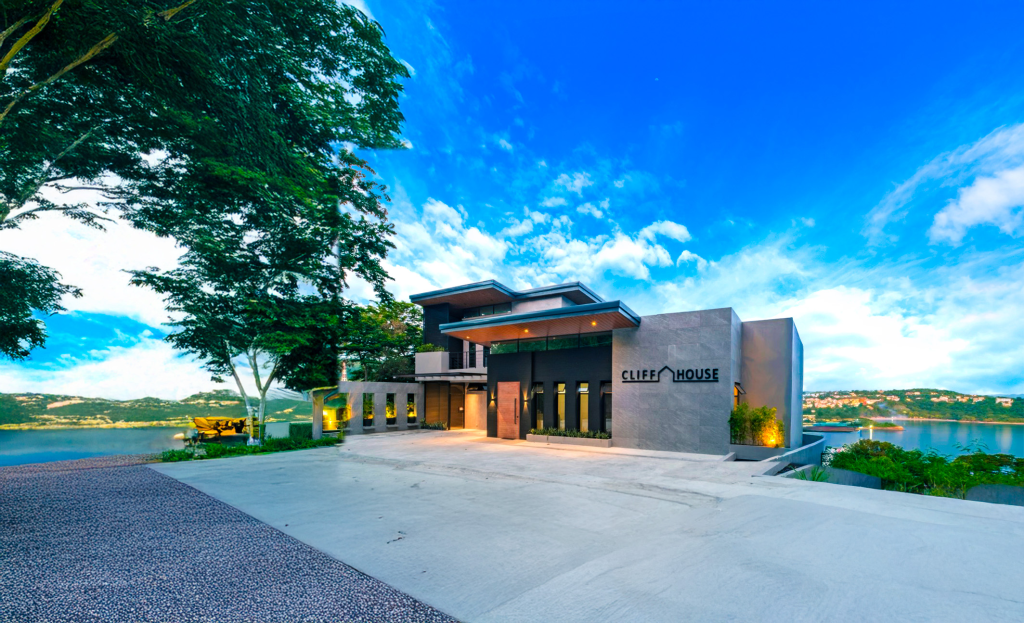 Cliff House Nasugbu - villa Front View 2