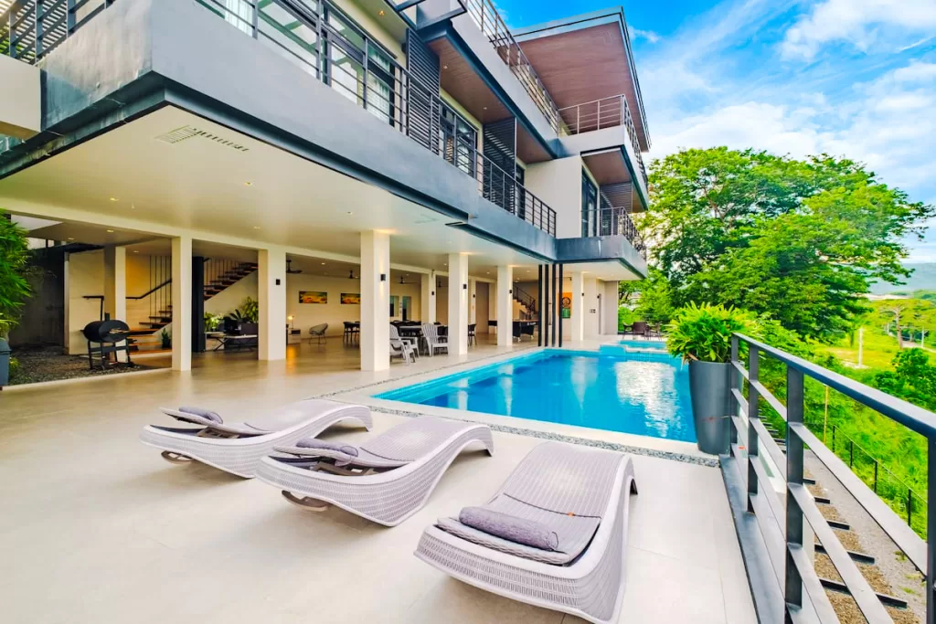 Cliff House Nasugbu - Pool View 8