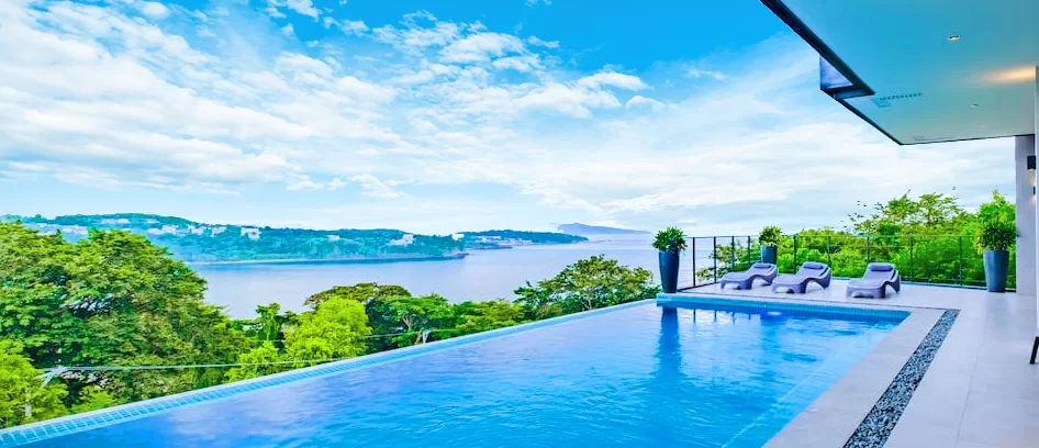 Cliff House Nasugbu - Pool View