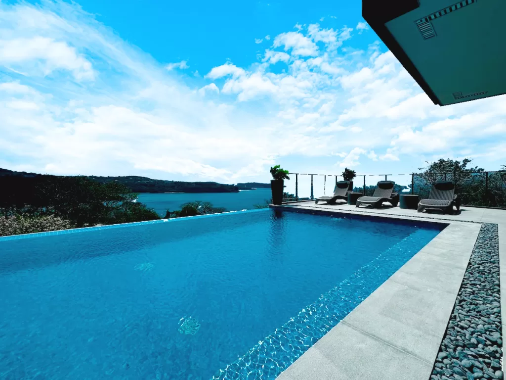 Cliff House Nasugbu - Pool View 5