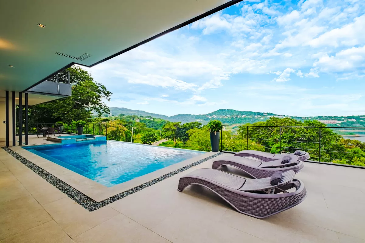 Cliff House Nasugbu - Pool Mountain view 2