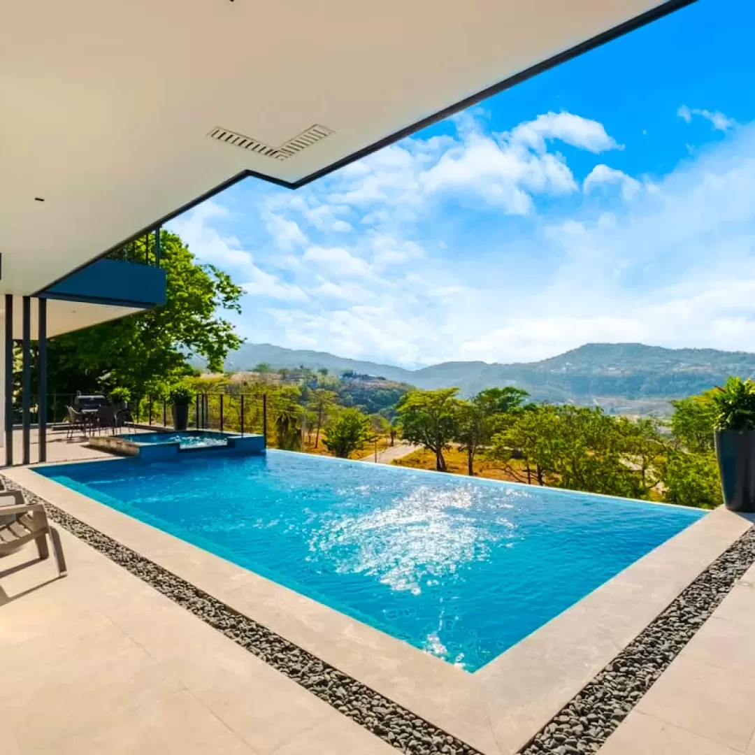 Cliff House Nasugbu - Pool View 3